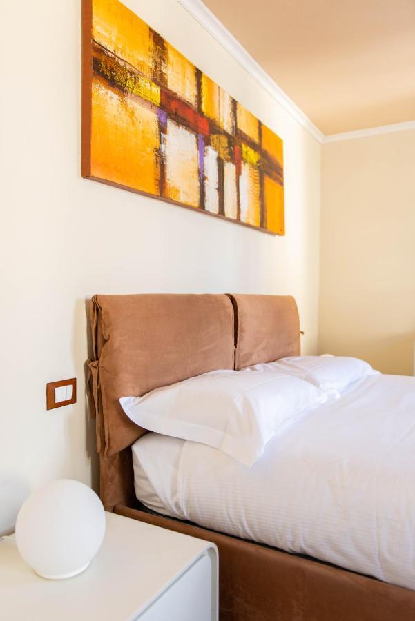 Modern, Bright Near Boboli Gardens & Santo Spirito - Homeunity Firenze Bagian luar foto