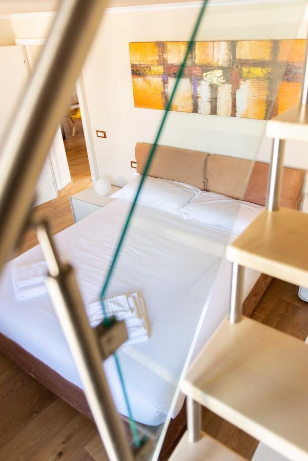 Modern, Bright Near Boboli Gardens & Santo Spirito - Homeunity Firenze Bagian luar foto